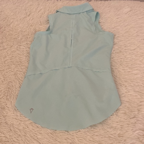 Barley worn ivivva light blue button up golf shirt - Picture 2 of 4